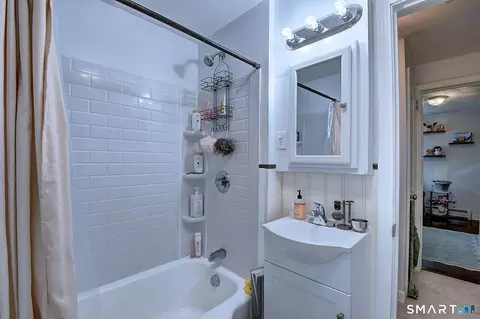 Bath - 349 Mansfield Ave, Willimantic, CT 06226 photo 1 of 2