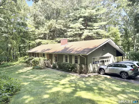 61 Bolton Center Rd, Manchester, CT 06040