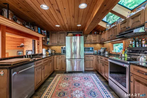 Kitchen - 91 Muller Rd, Kent, CT 06757 photo 1 of 2