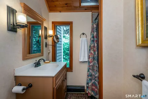 Bath - 91 Muller Rd, Kent, CT 06757 photo 2 of 2