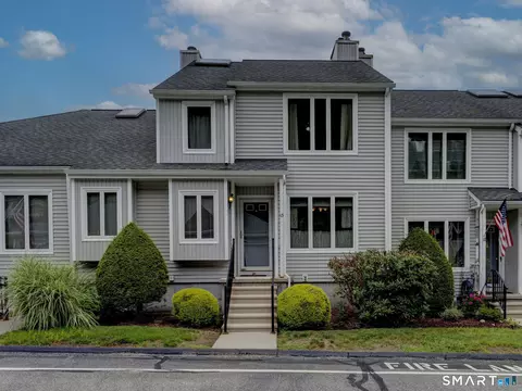 257 Sabin St #13, Putnam, CT 06260