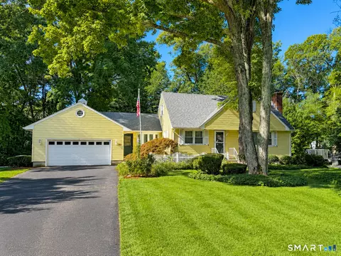 17 Marion Dr, East Lyme, CT 06333