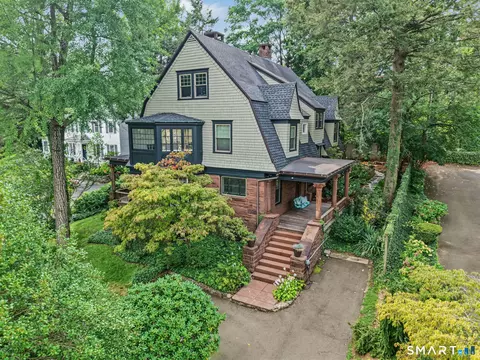 8 Saint Ronan Ter, New Haven, CT 06511