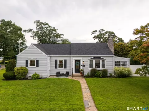 6 Liberty St, Milford, CT 06460