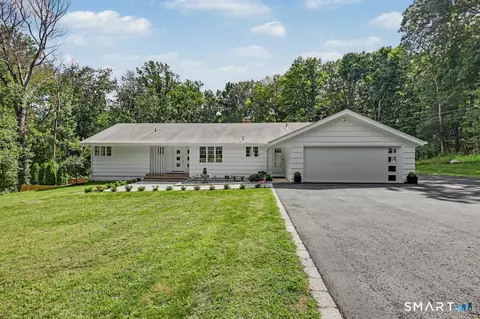 48 Mulberry Rd, Woodbridge, CT 06525