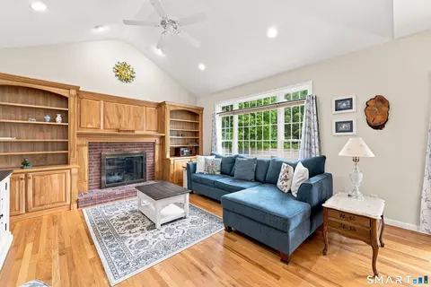Living - 4 Charles Ct #4, Suffield, CT 06078 photo 1 of 4