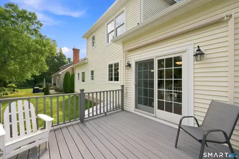 Exterior - 4 Charles Ct #4, Suffield, CT 06078 photo 2 of 8