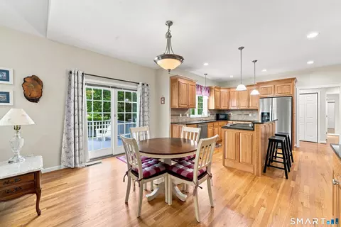 Dining - 4 Charles Ct #4, Suffield, CT 06078 photo 1 of 3