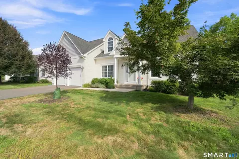 Exterior - 4 Charles Ct #4, Suffield, CT 06078 photo 8 of 8