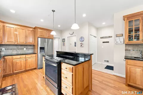 Kitchen - 4 Charles Ct #4, Suffield, CT 06078 photo 3 of 3