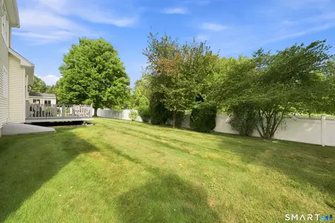Exterior - 4 Charles Ct #4, Suffield, CT 06078 photo 4 of 8