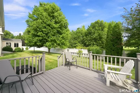 Exterior - 4 Charles Ct #4, Suffield, CT 06078 photo 3 of 8