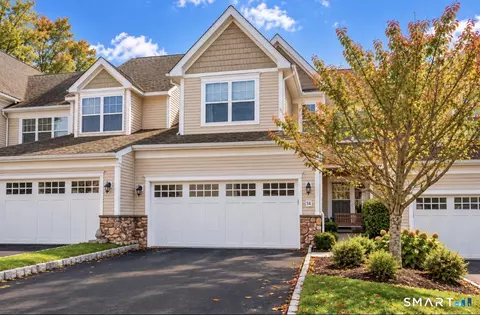 14 Great Hill Dr #14, Bethel, CT 06801