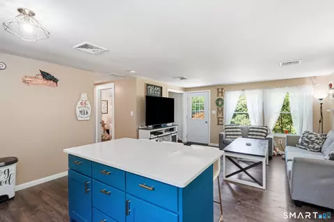 Kitchen - 87 Shetucket Tpke, Griswold, CT 06351 photo 4 of 7