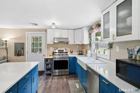Kitchen - 87 Shetucket Tpke, Griswold, CT 06351 photo 6 of 7