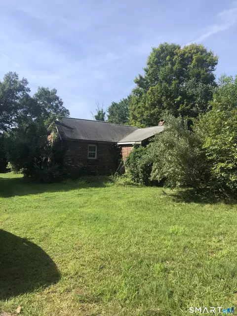 Exterior - 337 Hampton Rd, Chaplin, CT 06235 photo 2 of 4