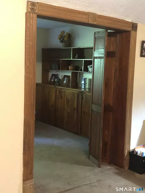 Entry Way - 337 Hampton Rd, Chaplin, CT 06235 photo 2 of 2