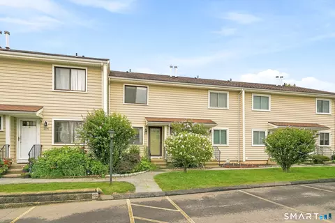 255 Monticello Dr #255, Branford, CT 06405