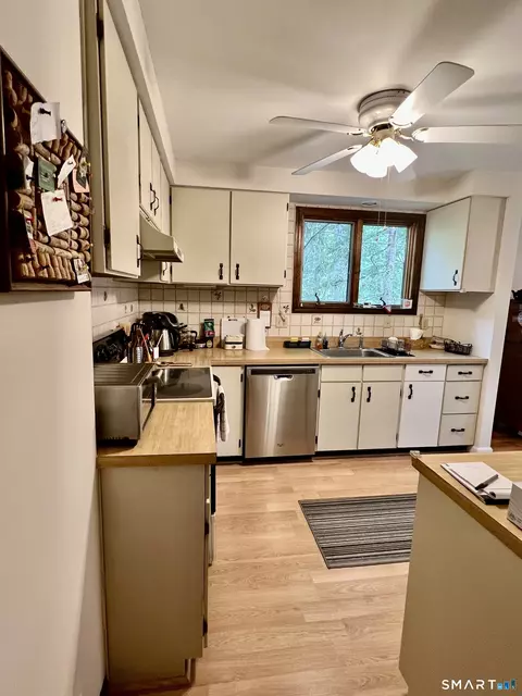 Kitchen - 287 Cliffside Dr, Torrington, CT 06790 photo 3 of 4