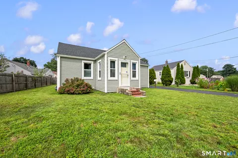 80 Suffolk Dr, East Hartford, CT 06118