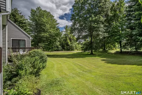 Exterior - 37 Reed Ct #37, Bloomfield, CT 06002 photo 5 of 6