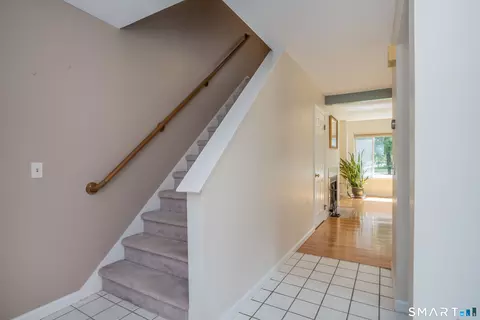 Entry Way - 37 Reed Ct #37, Bloomfield, CT 06002 photo 1 of 2
