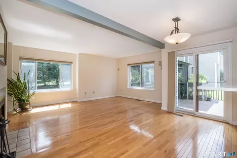 Living - 37 Reed Ct #37, Bloomfield, CT 06002 photo 1 of 6
