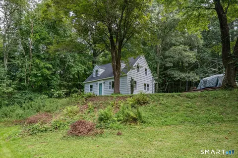 Exterior - 425 Lakeside Rd, Lakeside, CT 06758 photo 4 of 6