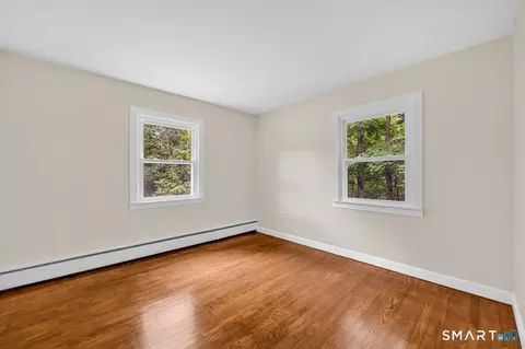 Bedroom - 425 Lakeside Rd, Lakeside, CT 06758 photo 1 of 6