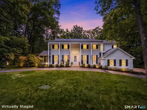 15 Hemlock Hollow Rd, Woodbridge, CT 06525