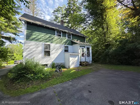 Exterior - 137 Hawkins St, Killingly, CT 06239 photo 2 of 4