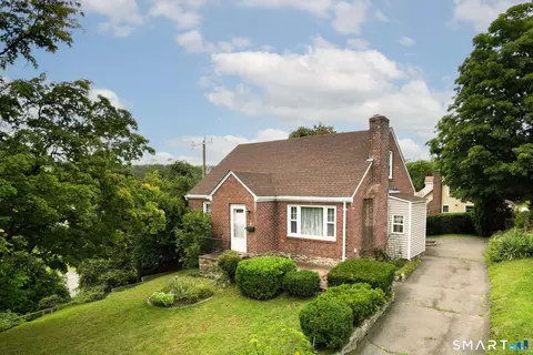 4 Slater Rd, New Britain, CT 06053
