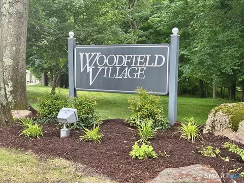 126 Roberton Xing #126, Fairfield, CT 06825