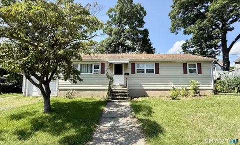 21 Marshall St, West Haven, CT 06516