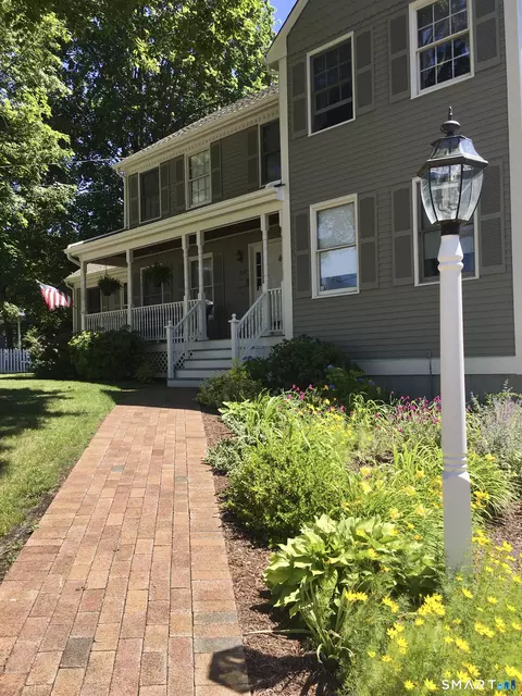 Exterior - 800 E Main St, Stratford, CT 06614 photo 2 of 7