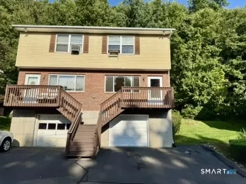 200 Yale St #27B, Waterbury, CT 06704
