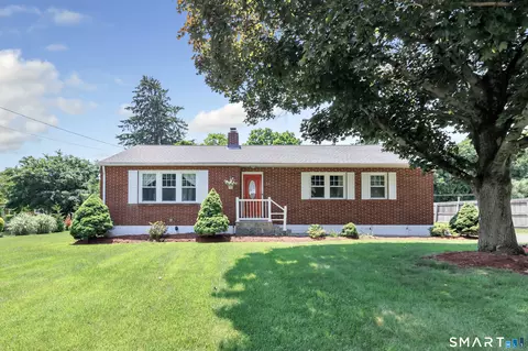 61 Wakeley St, Shelton, CT 06484