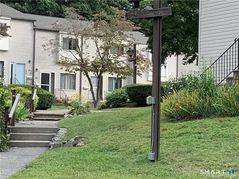 715 Frenchtown Rd #24, Bridgeport, CT 06606