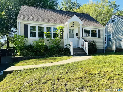 85 Pershing St, Hartford, CT 06112