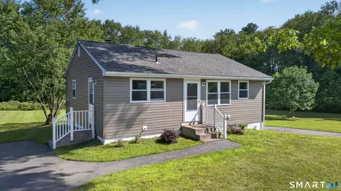 6 White Plains Rd, Norwich, CT 06360