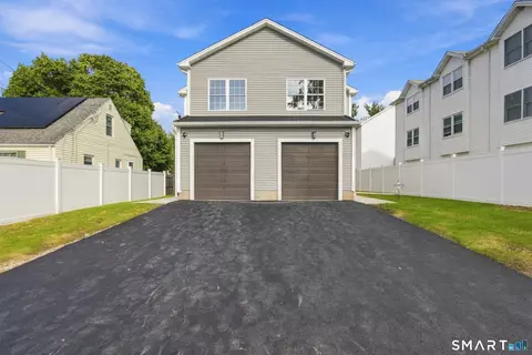 245 Lawlor St, New Britain, CT 06051