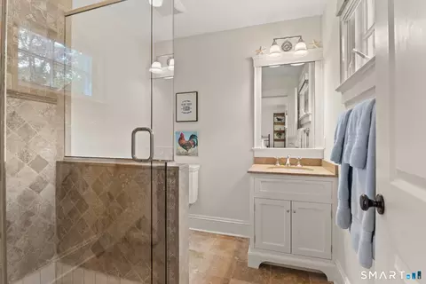 Bath - 1644 Boston Post Rd, Darien, CT 06820 photo 4 of 5