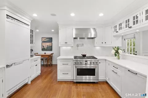 Kitchen - 1644 Boston Post Rd, Darien, CT 06820 photo 4 of 4