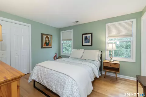 Bedroom - 450 County Rd, Madison, CT 06443 photo 4 of 5