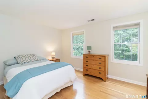 Bedroom - 450 County Rd, Madison, CT 06443 photo 3 of 5