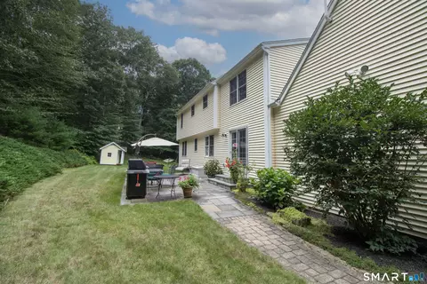 Exterior - 450 County Rd, Madison, CT 06443 photo 3 of 7