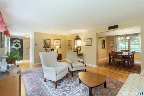 Living - 450 County Rd, Madison, CT 06443 photo 2 of 4