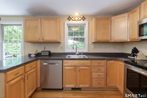 Kitchen - 450 County Rd, Madison, CT 06443 photo 2 of 2