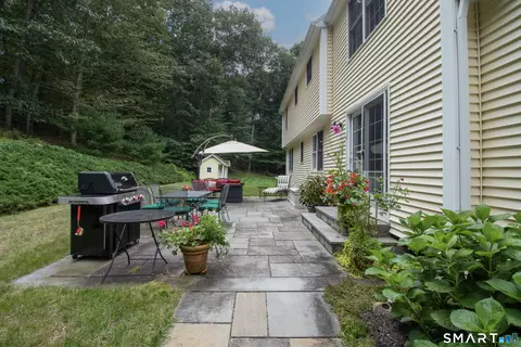 Exterior - 450 County Rd, Madison, CT 06443 photo 4 of 7
