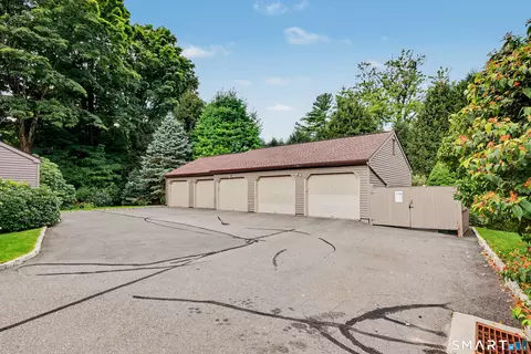 Exterior - 39 Lambert Cmn #39, Wilton, CT 06897 photo 3 of 8